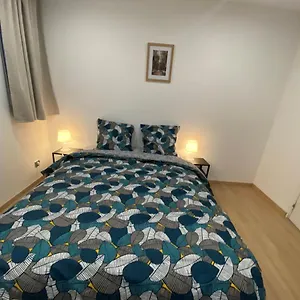 verificați disponibilitatea