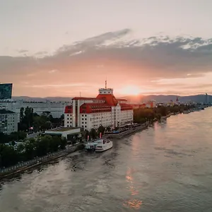 Hilton Waterfront Vienne